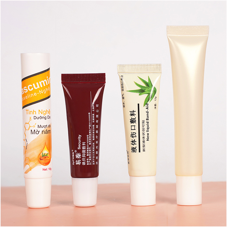 Plastic Packaging Custom Lipgloss Squeeze Tube